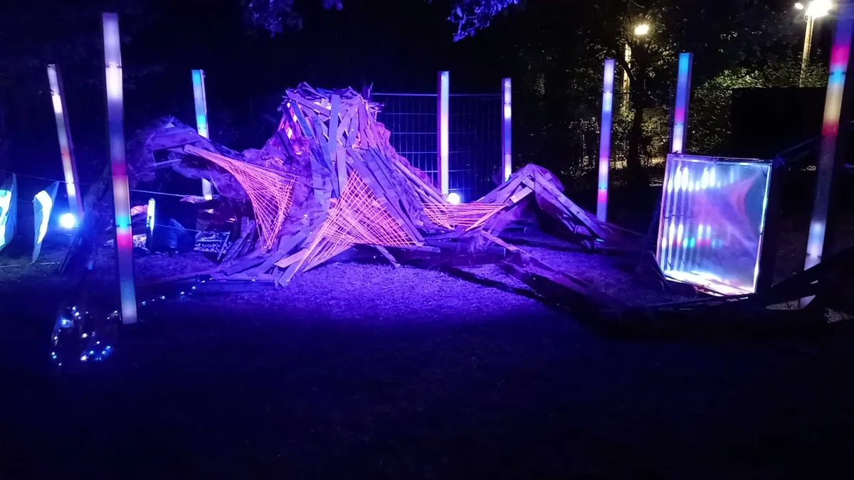 LED Audio-réactif + Video Mapping — Hadra Trance Festival, Grenoble 2025 (4)