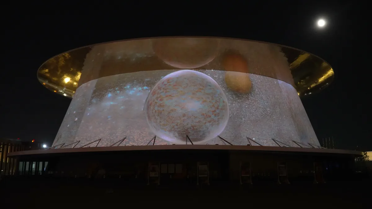 Mapping architectural audio-réactif — EXPO Hall Shining Hat · Osaka, Osaka 2025 (15)