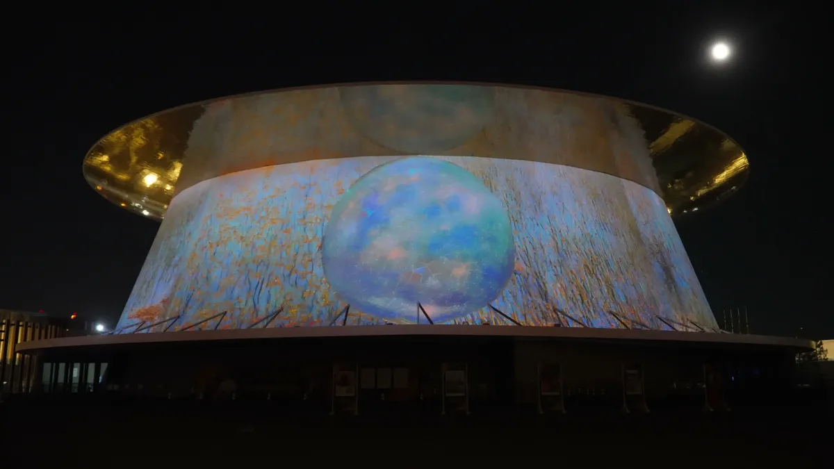 Mapping architectural audio-réactif — EXPO Hall Shining Hat · Osaka, Osaka 2025 (16)